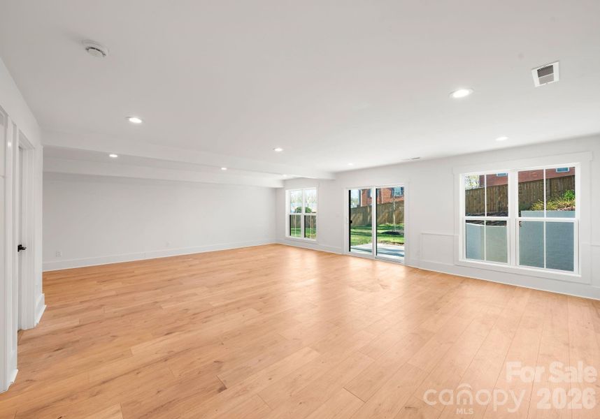 Spacious, unfurnished interior of a new home in , Charlotte (Image 38).