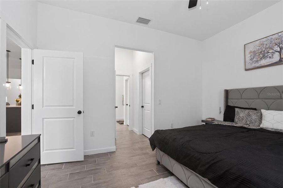Furnished interior view inside a new home in , Port Charlotte (Image 40).
