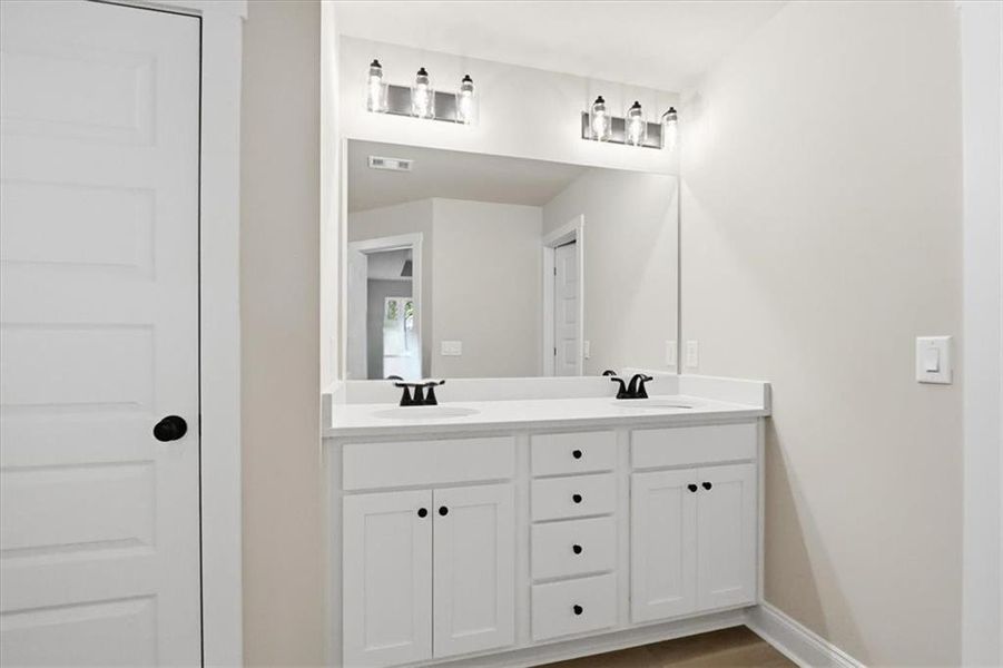 Furnished interior view inside a new home in , Hartwell (Image 9).