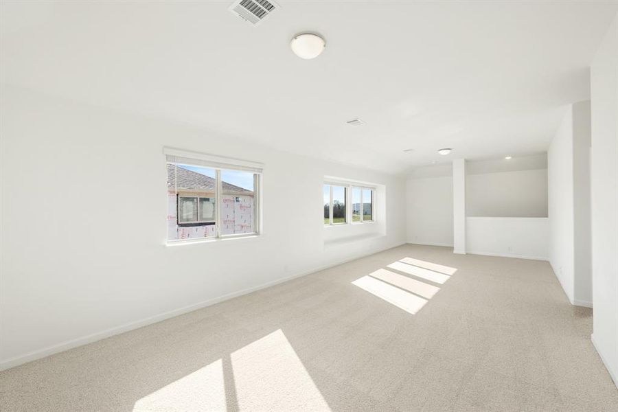 Spacious, unfurnished interior of a new home in East Oak Creek Elements, Commerce (Image 16).