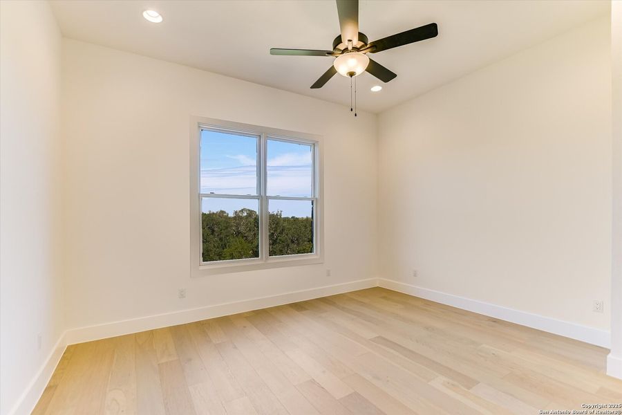 Spacious, unfurnished interior of a new home in , Horseshoe Bay (Image 34).