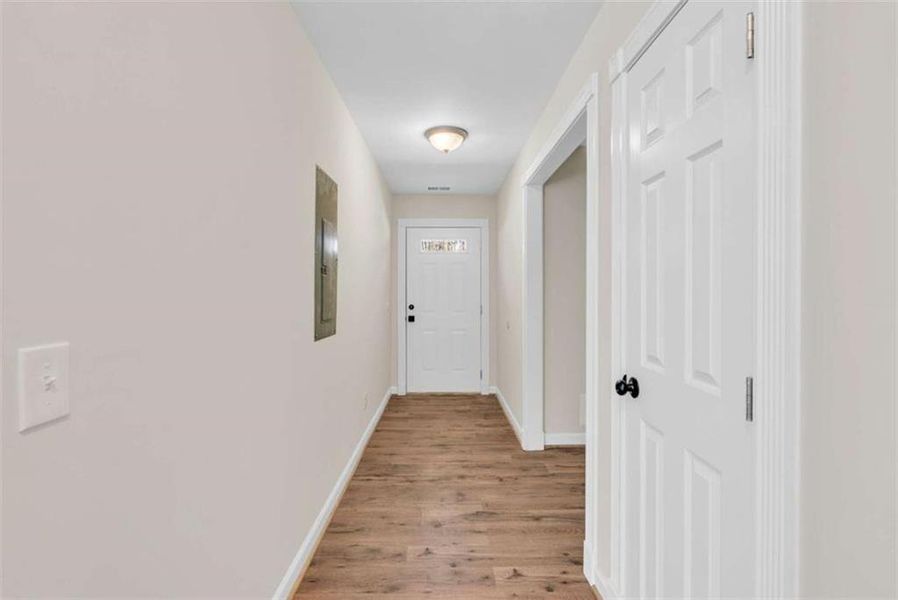 Spacious, unfurnished interior of a new home in , Temple (Image 24).