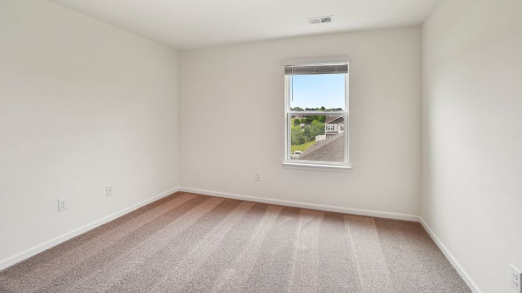 Spacious, unfurnished interior of a new home in Beechwood Meadows, Johnson City (Image 21).