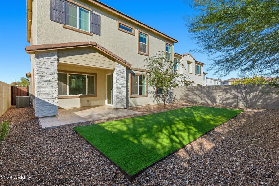 Private Fully Landscaped Yard Private Fully Landscaped Yard