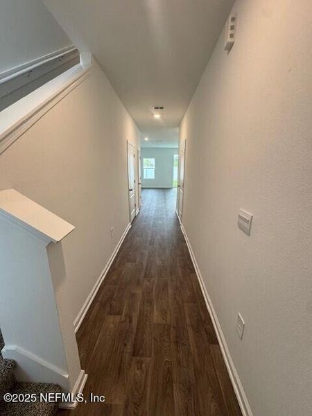 Spacious, unfurnished interior of a new home in The Landing, Middleburg (Image 40).