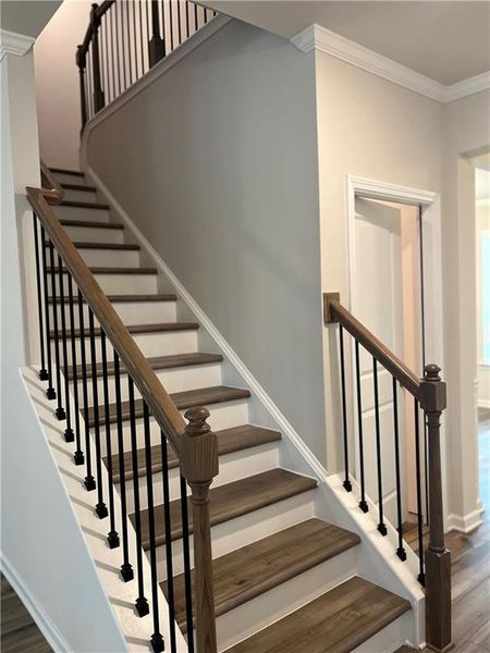 Spacious, unfurnished interior of a new home in Cascade Ridge at Niskey Lake, Atlanta (Image 17).