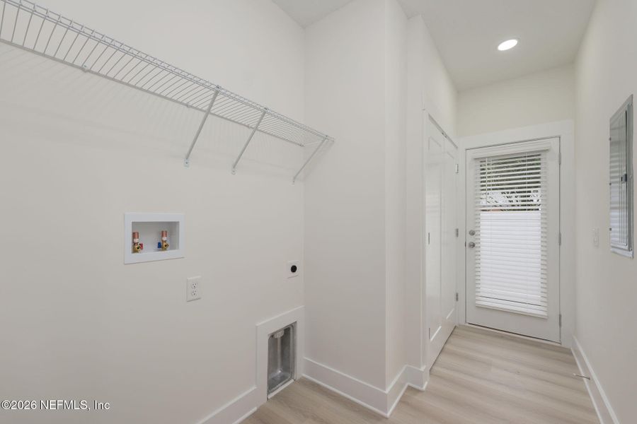 Spacious, unfurnished interior of a new home in , St. Augustine (Image 33).