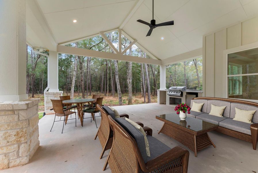 Such a great entertaining or relaxation space.