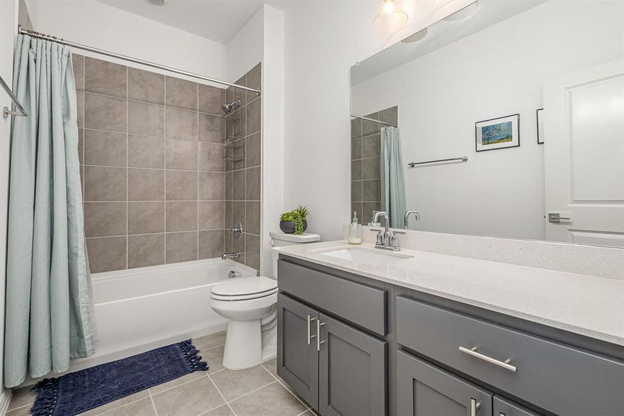 Furnished interior view inside a new home in , Dallas (Image 19). Furnished interior view inside a new home in , Dallas (Image 19).