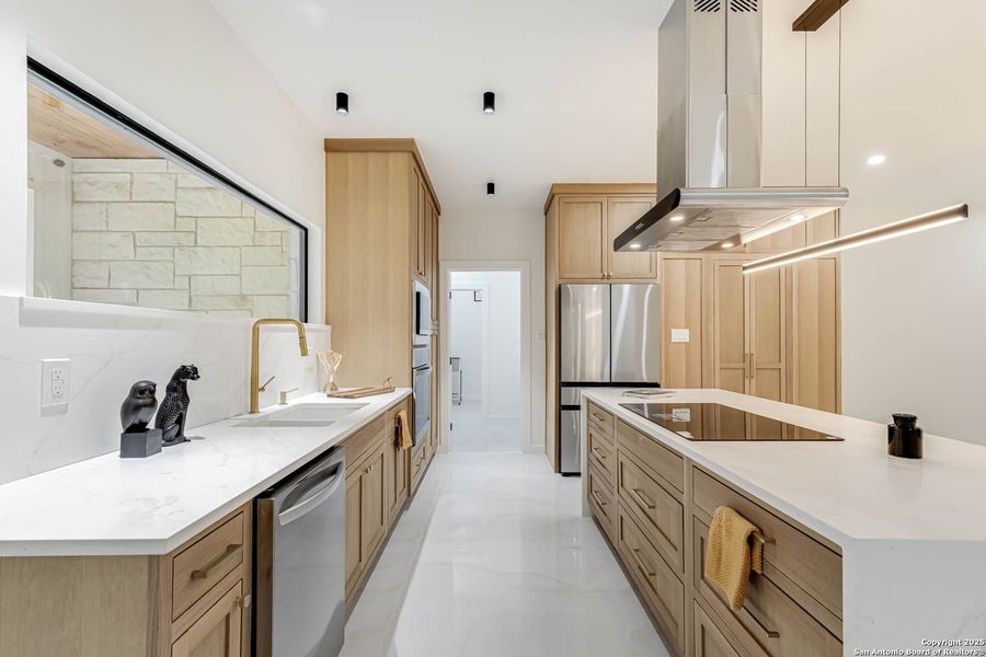 Furnished interior view inside a new home in , Floresville (Image 33).