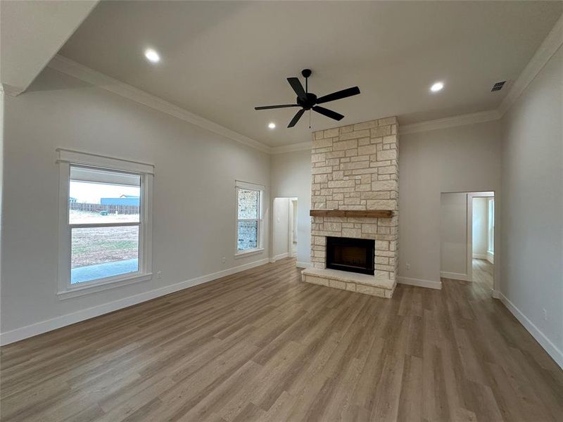 Spacious, unfurnished interior of a new home in , Abilene (Image 32).