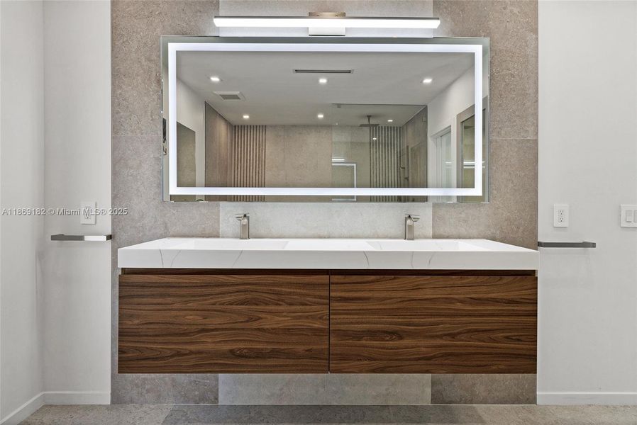 Furnished interior view inside a new home in , Coral Gables (Image 38).