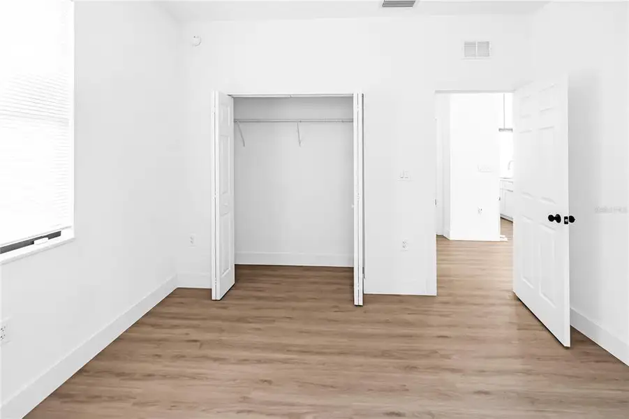 Spacious, unfurnished interior of a new home in , Clewiston (Image 41).