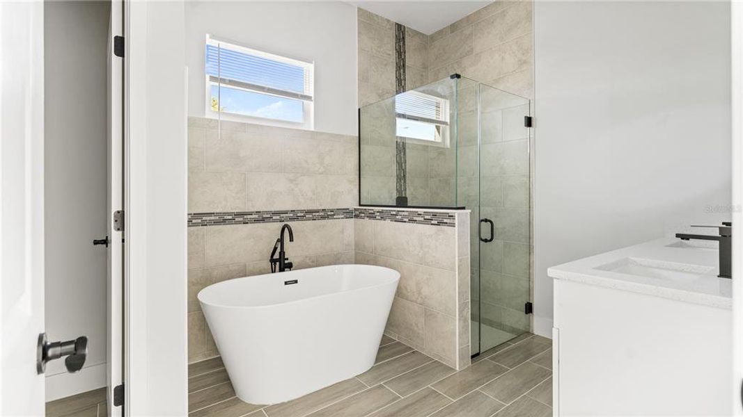 Furnished interior view inside a new home in , Ocala (Image 9).