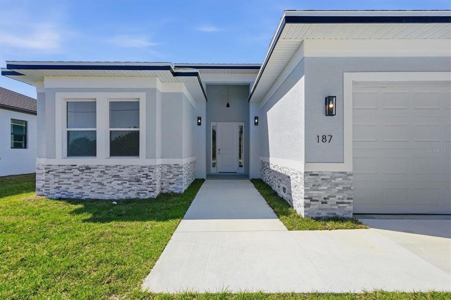 Exterior details and patio area of a home in , Rotonda West (Image 3). Exterior details and patio area of a home in , Rotonda West (Image 3).