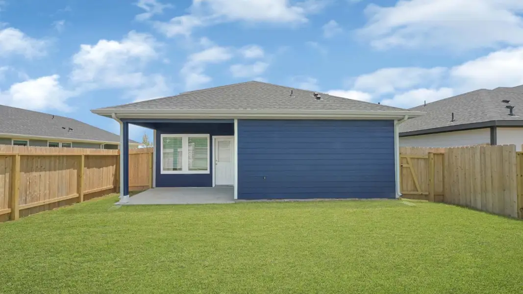 Exterior details and patio area of a home in Holly Ridge, Rosenberg (Image 19).