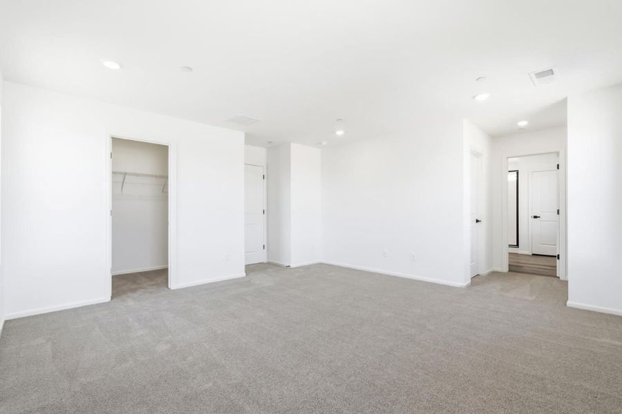 Spacious, unfurnished interior of a new home in The Nest Reserve at Canyon Creek, Erie (Image 17). Spacious, unfurnished interior of a new home in The Nest Reserve at Canyon Creek, Erie (Image 17).