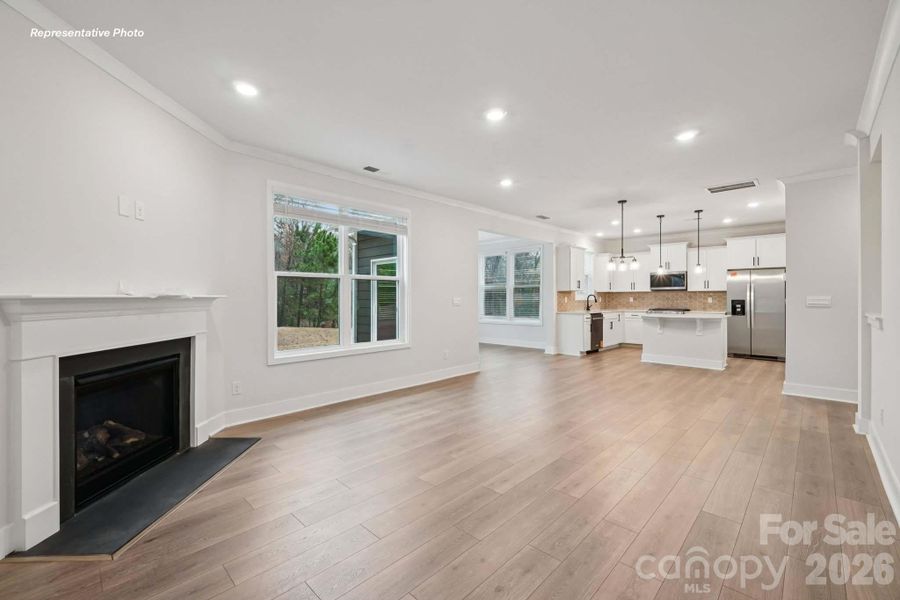 Spacious, unfurnished interior of a new home in Oak Grove Hill, Huntersville (Image 7).