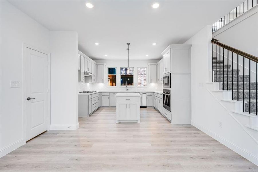 Image 31 of a home in Stoneridge. Image 31 of a home in Stoneridge.