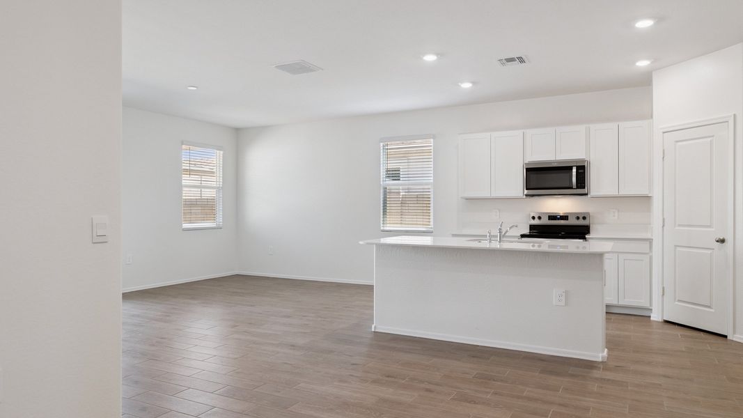 Image 29 of a home in Rio Rancho Estates.