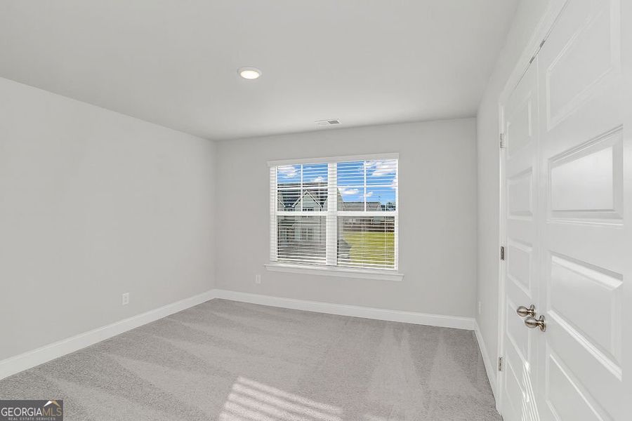 Spacious, unfurnished interior of a new home in Harley Farms South, Bonaire (Image 25).