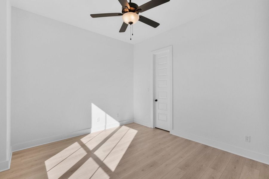 4br New Home in Leander, TX.  - Slide 28