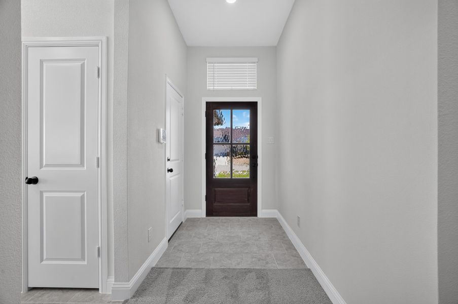 Spacious, unfurnished interior of a new home in Craftsman's Corner, Cleburne (Image 14).