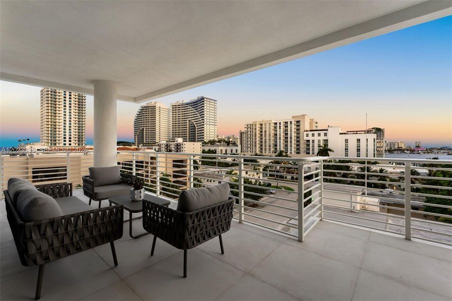 Condo located in Fort Lauderdale, FL showcasing its design and architecture (Image 19). Condo located in Fort Lauderdale, FL showcasing its design and architecture (Image 19).