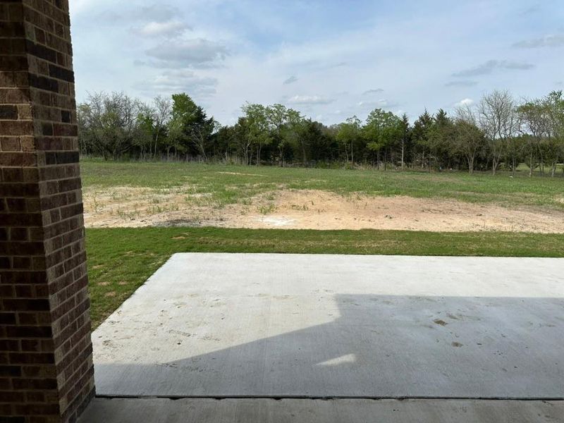 Exterior details and patio area of a home in Fannin Ranch, Leonard (Image 3).