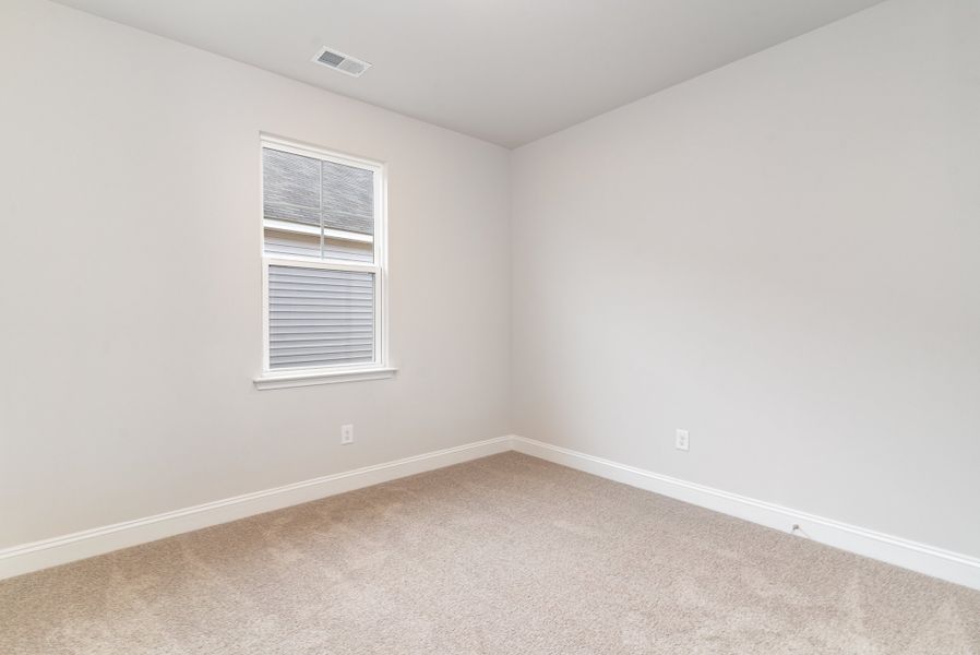 Representative unfurnished interior of a home built from the DARBY by D.R. Horton in Brunswick Plantation, Calabash (Image 10).