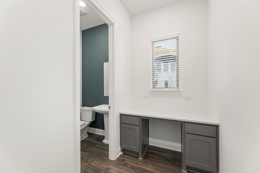 12. 2527 Huxley - Flex 12. 2527 Huxley - Flex