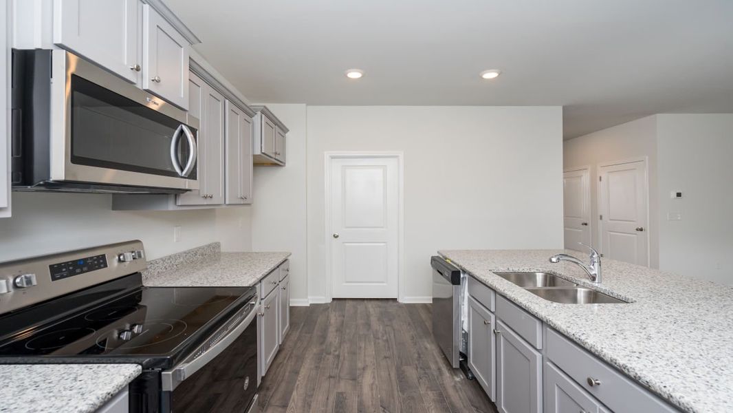 Representative furnished interior of a home built from the GALEN by D.R. Horton in Island Green, Myrtle Beach (Image 9).
