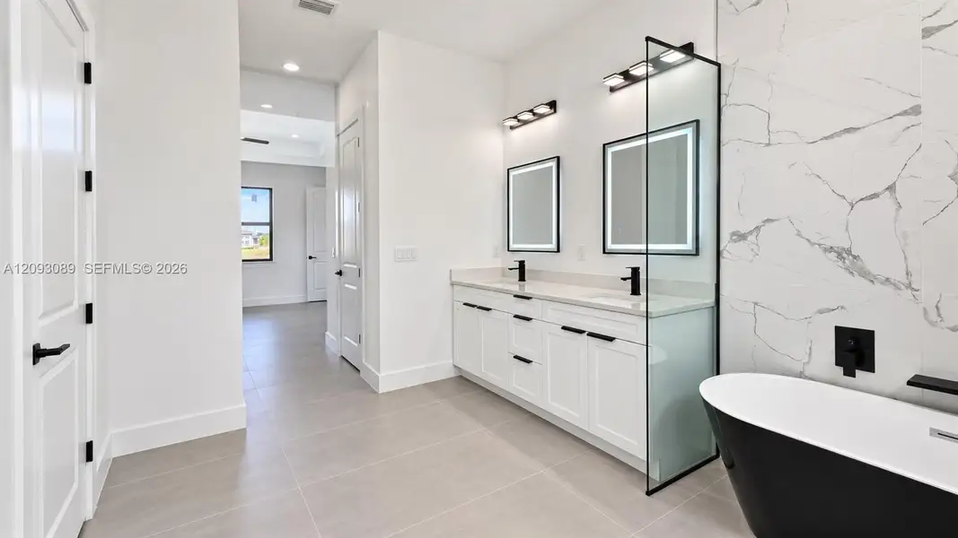 Furnished interior view inside a new home in , Cape Coral (Image 15).