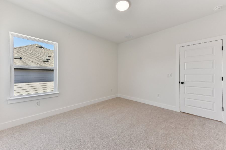 46 web or mls Robin Trail S0401 046