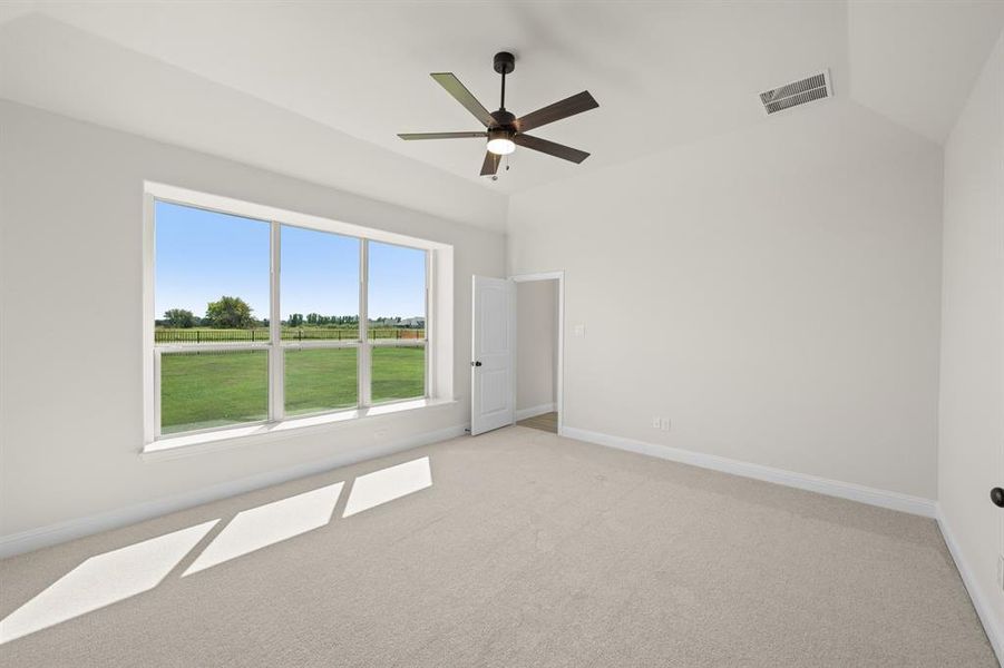 24_387 Paddle Boat- Primary Suite-2