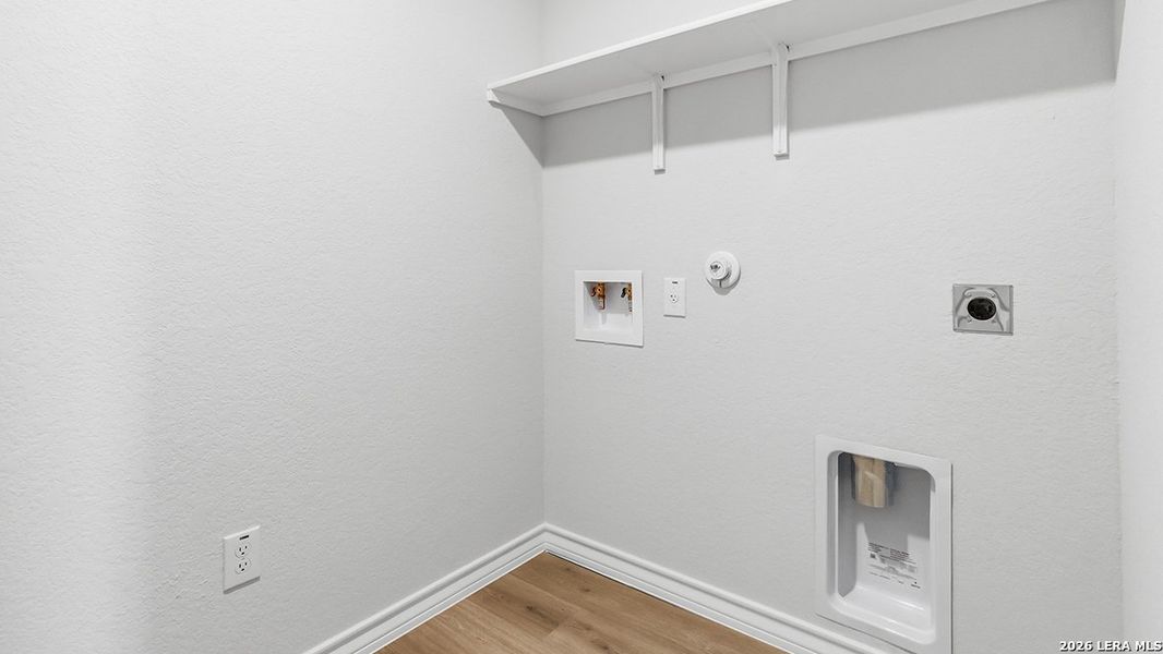 Spacious, unfurnished interior of a new home in The Birch at Spencer Ranch, Boerne (Image 24).
