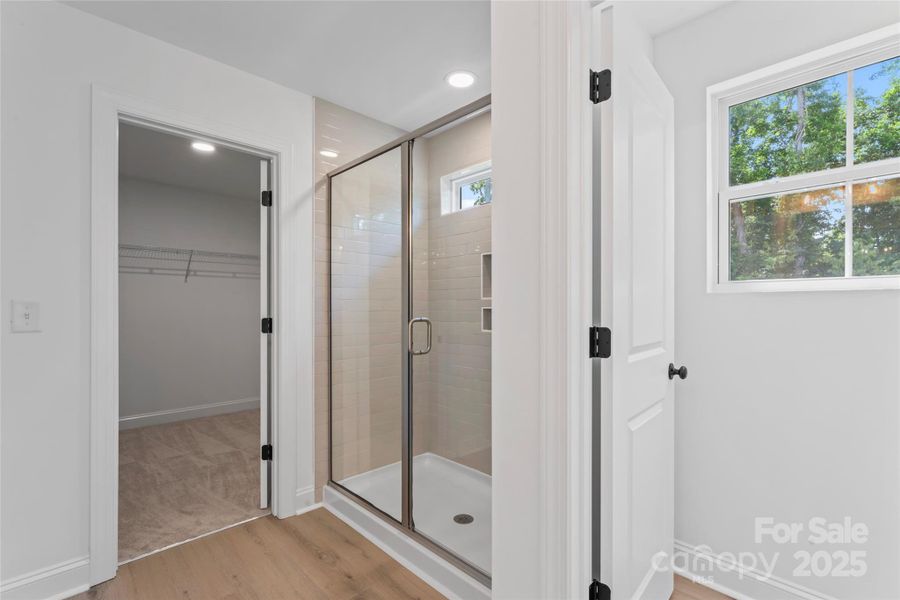 Image 28 of a home in .