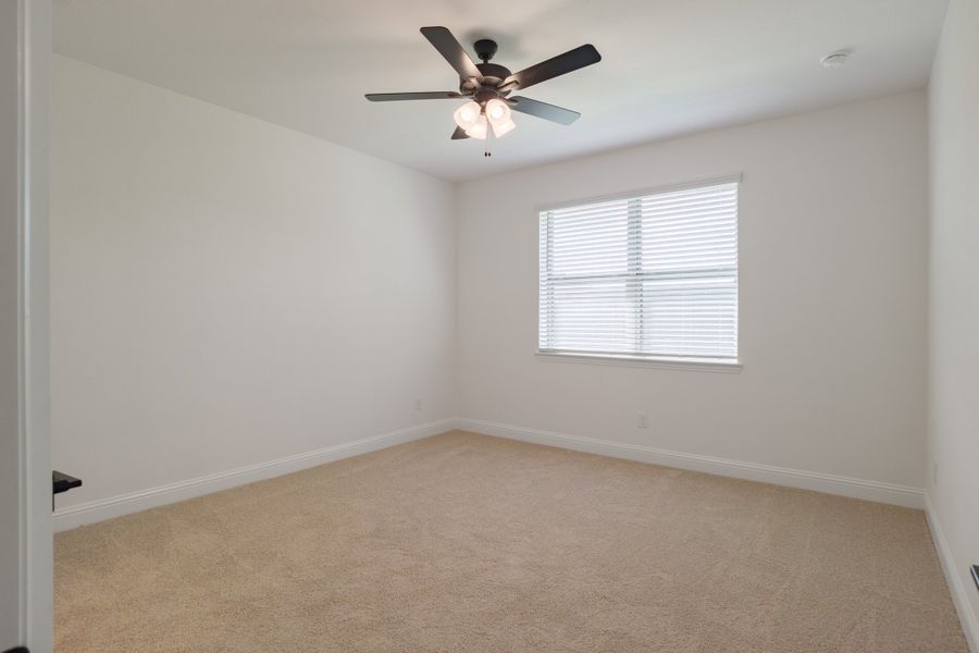 Spacious, unfurnished interior of a new home in Goodland, Midlothian (Image 31).