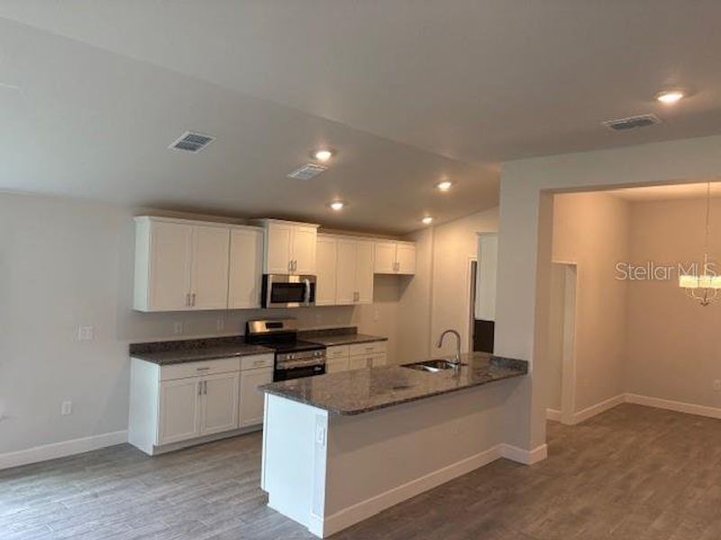 Furnished interior view inside a new home in Juliette Falls, Dunnellon (Image 5).