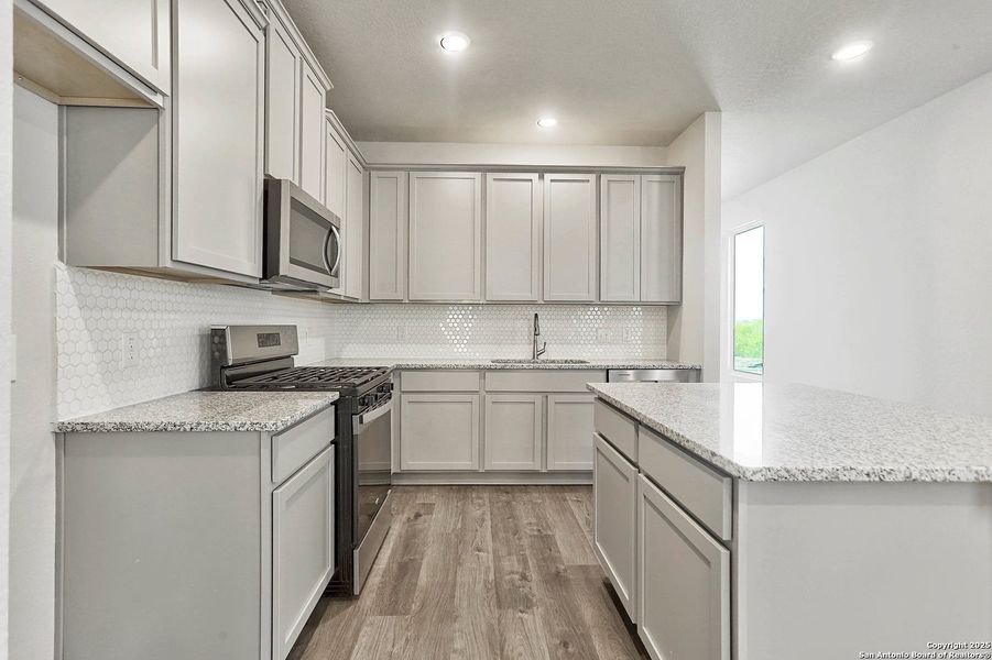 Furnished interior view inside a new home in Fairway Crossing 40s, San Antonio (Image 6). Furnished interior view inside a new home in Fairway Crossing 40s, San Antonio (Image 6).