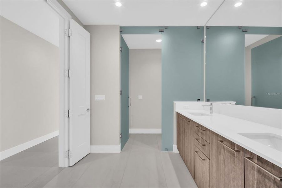 Furnished interior view inside a new home in , St. Petersburg (Image 57).