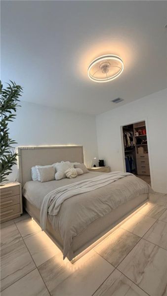 MASTER BEDROOM MASTER BEDROOM