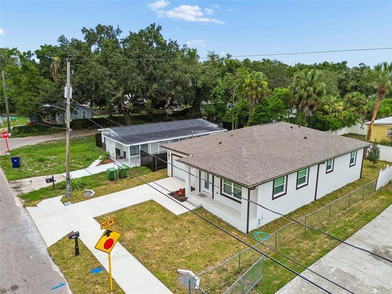Exterior details and patio area of a home in , Tampa (Image 29).
