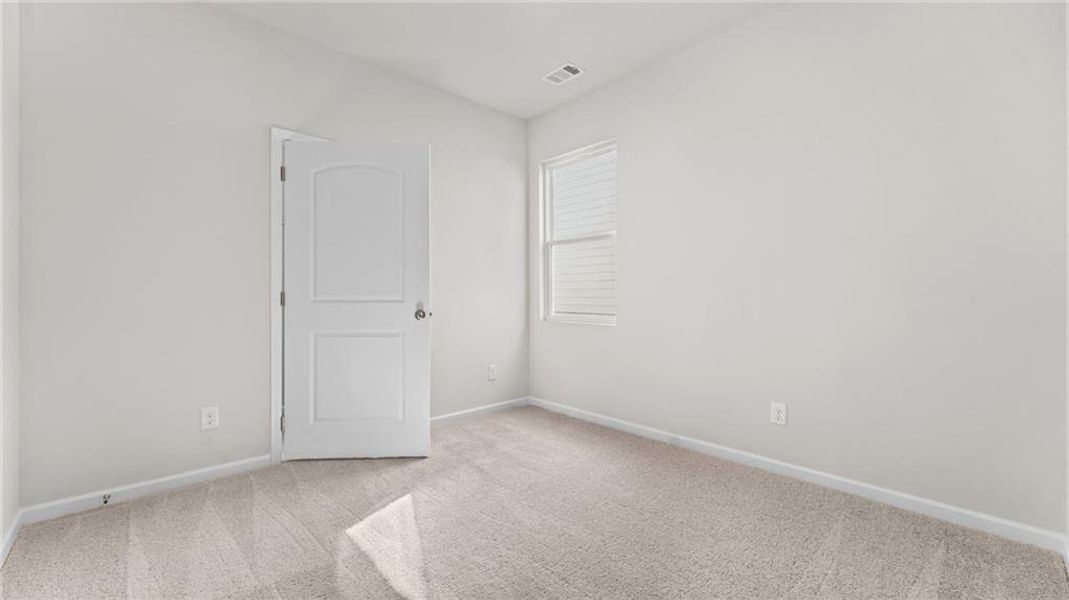 Spacious, unfurnished interior of a new home in Villages at Cedar Hill, Dallas (Image 12).