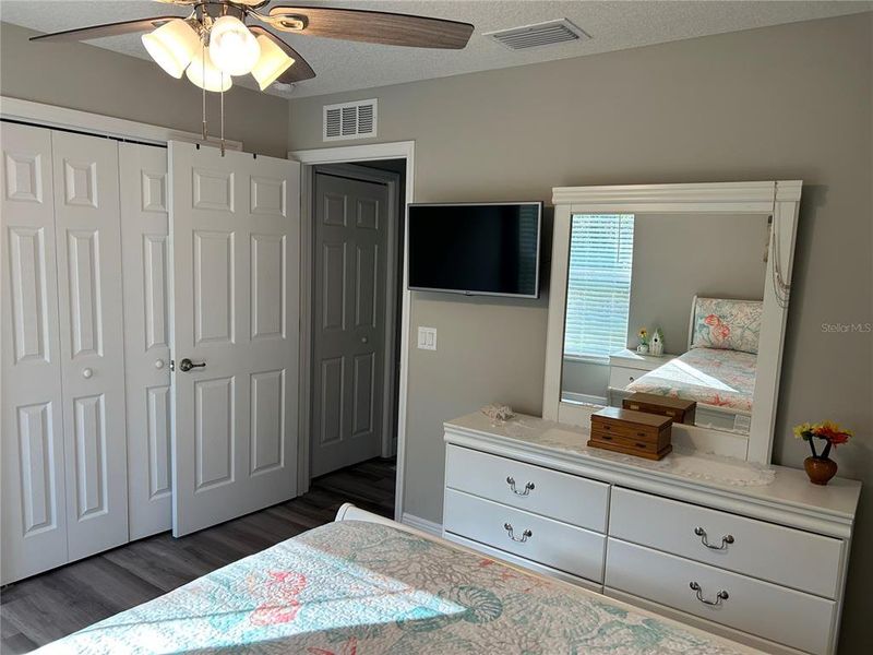 Furnished interior view inside a new home in , Dunnellon (Image 16).