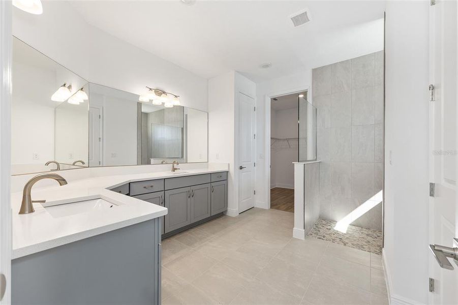 Furnished interior view inside a new home in , Ocala (Image 10).