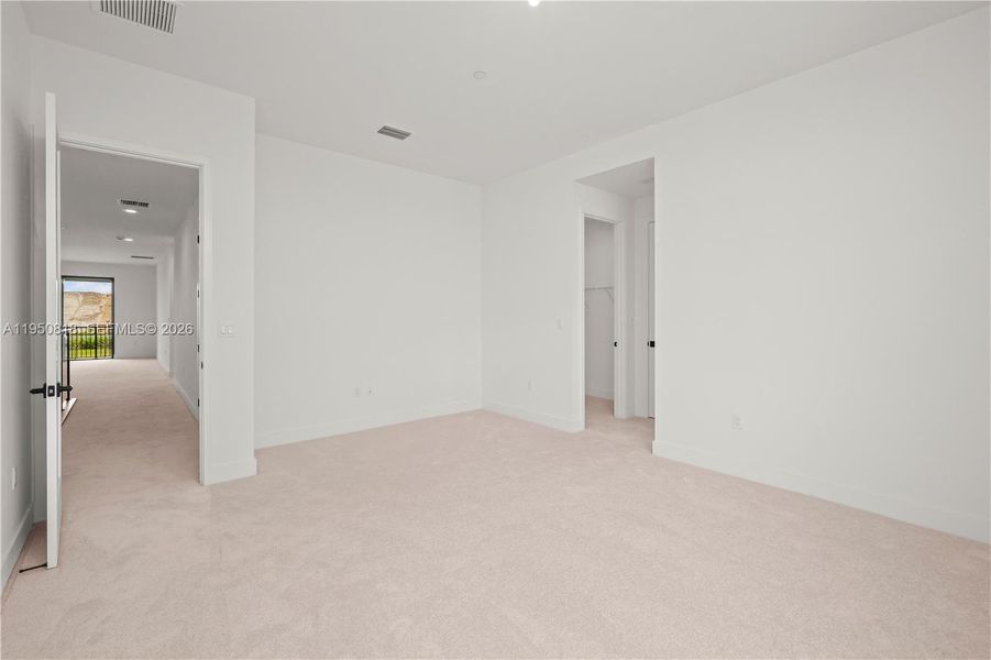 Spacious, unfurnished interior of a new home in , Palm Beach Gardens (Image 39). Spacious, unfurnished interior of a new home in , Palm Beach Gardens (Image 39).