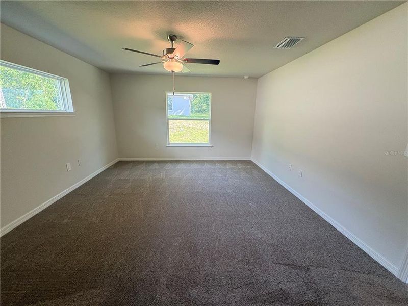 Spacious, unfurnished interior of a new home in , Citrus Springs (Image 12).
