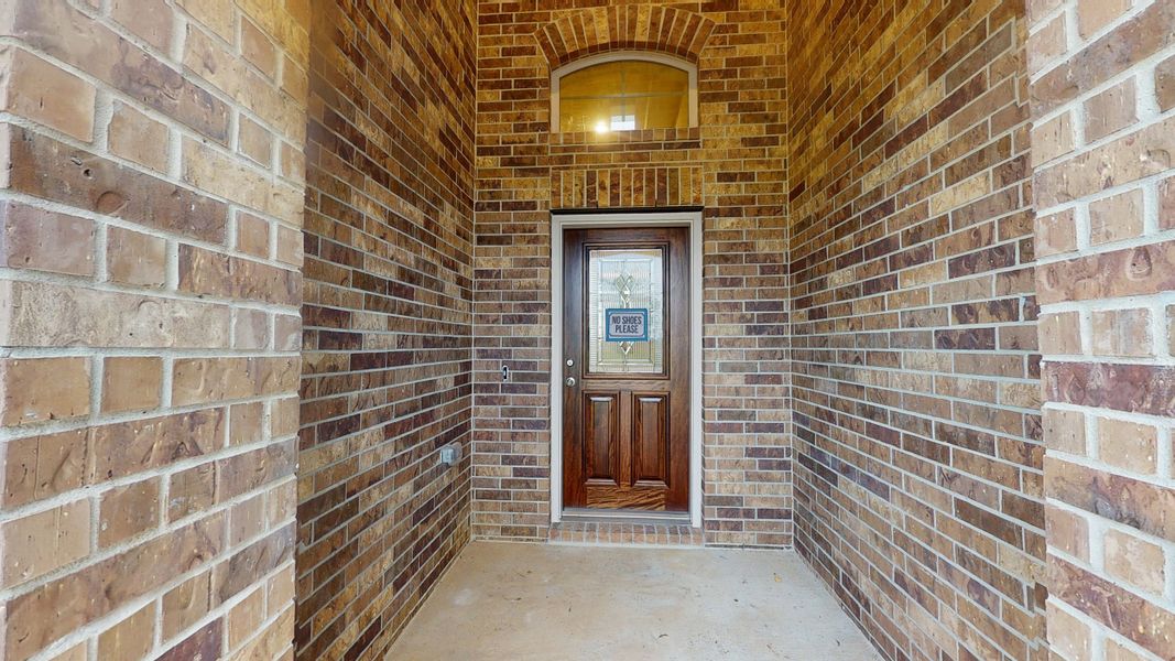 Representative exterior details of a home built from the Floor Plan 2175 by Colina Homes in Grand Magnolia, Magnolia (Image 3).
