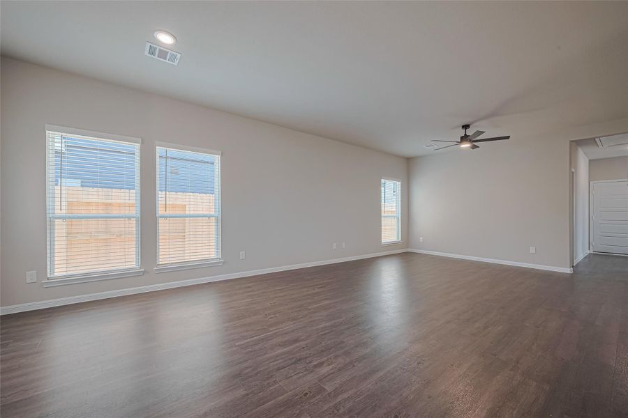 Spacious, unfurnished interior of a new home in La Segarra, Brookshire (Image 33). Spacious, unfurnished interior of a new home in La Segarra, Brookshire (Image 33).
